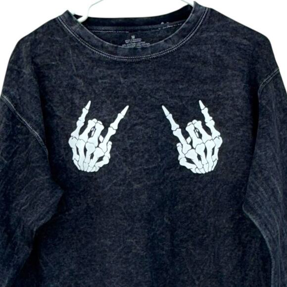 Acid Wash Crew Neck Sweatshirt Size Medium Black Grey Halloween Skeleton Skull - Picture 3 of 7